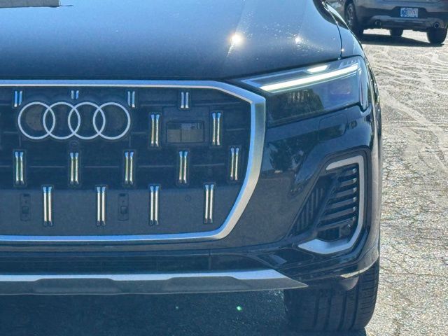 2025 Audi Q7 55 Premium Plus photo 7