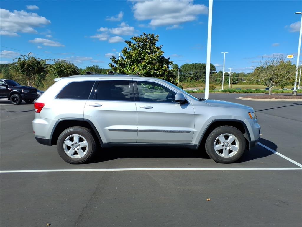 2013 Jeep Grand Cherokee Laredo photo 2