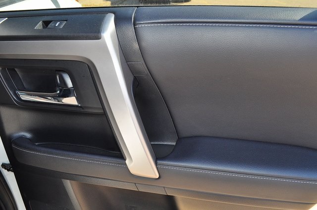 2024 Toyota 4Runner SR5 4WD photo 24