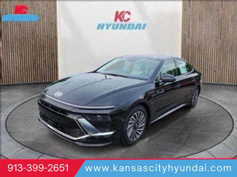 2025 Hyundai Sonata Hybrid