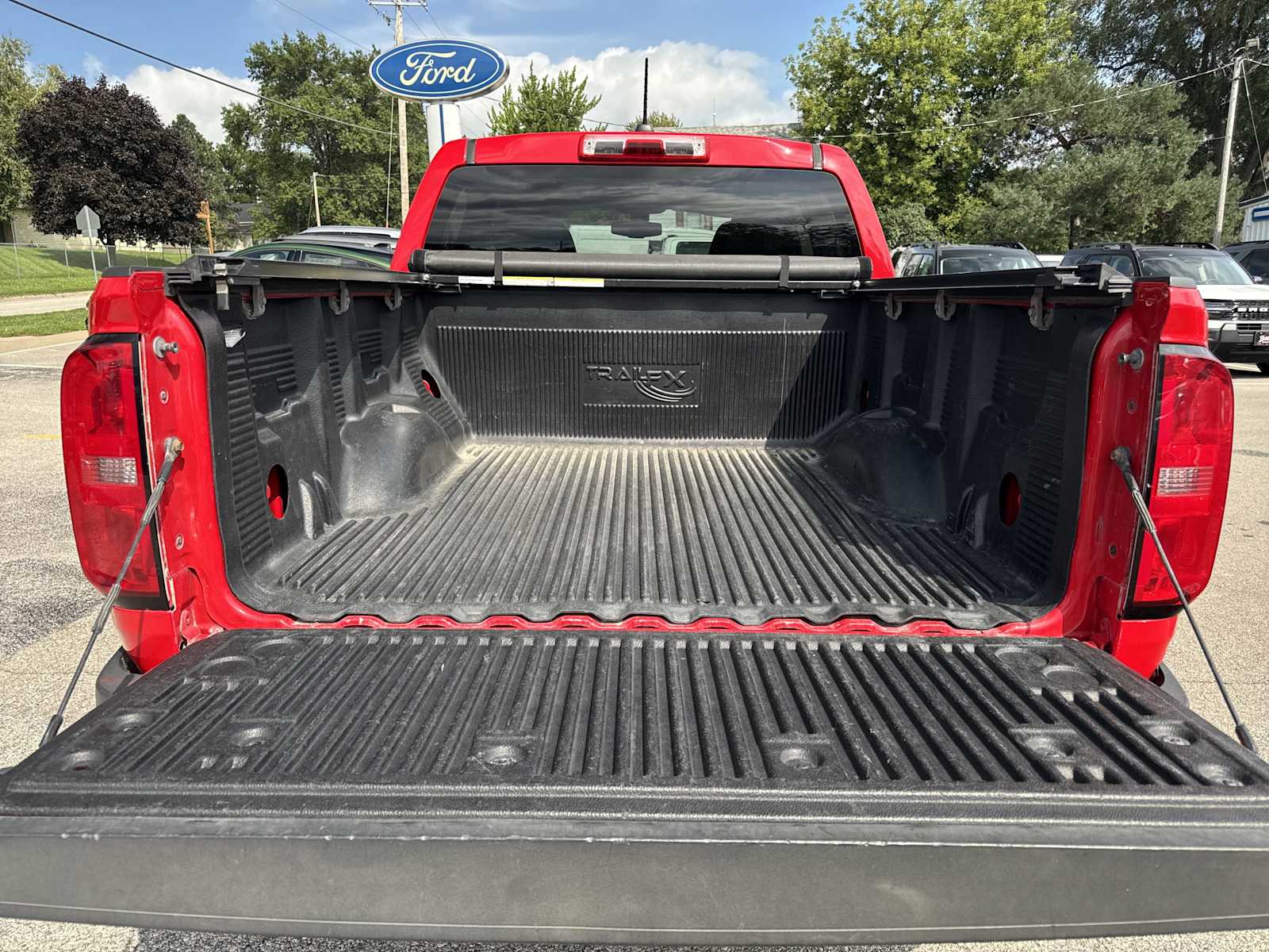 2018 Chevrolet Colorado LT photo 4