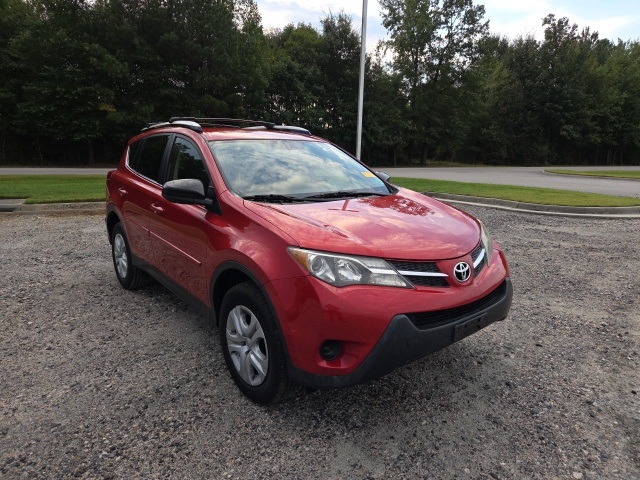 2015 Toyota RAV4 LE photo 7