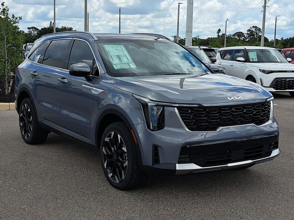 2025 Kia Sorento EX photo 3