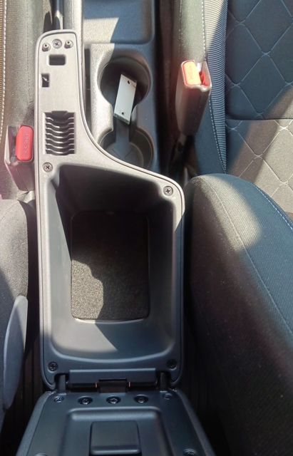 2020 Nissan Kicks SV photo 14