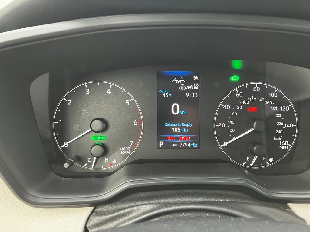 2024 Toyota Corolla Hybrid photo 3