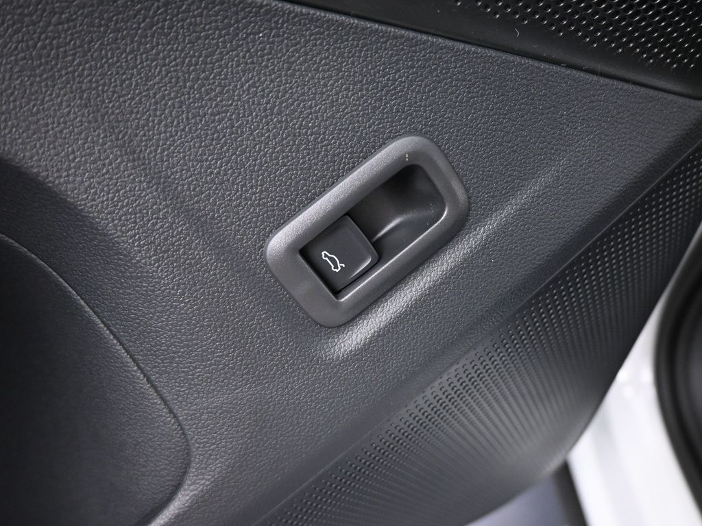 2025 Volkswagen Tiguan SE R-Line Black photo 33