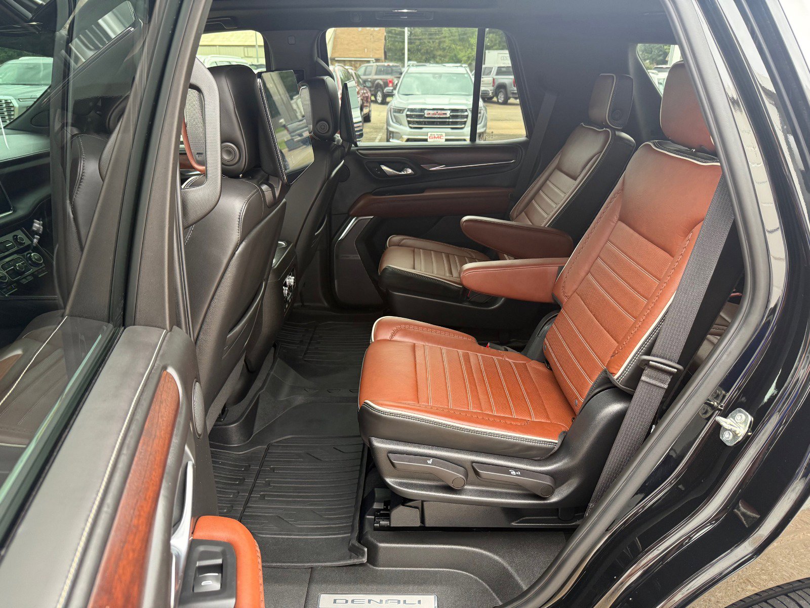 2023 Gmc Yukon Denali Ultimate photo 10