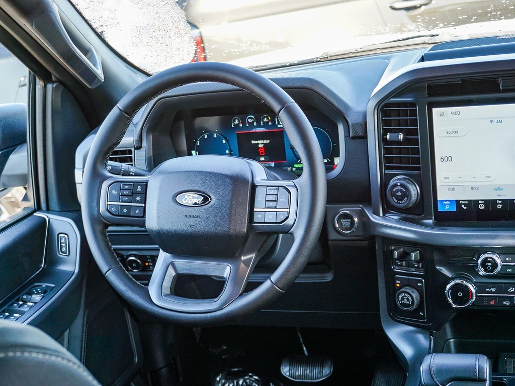 2025 Ford F-150 XLT photo 16