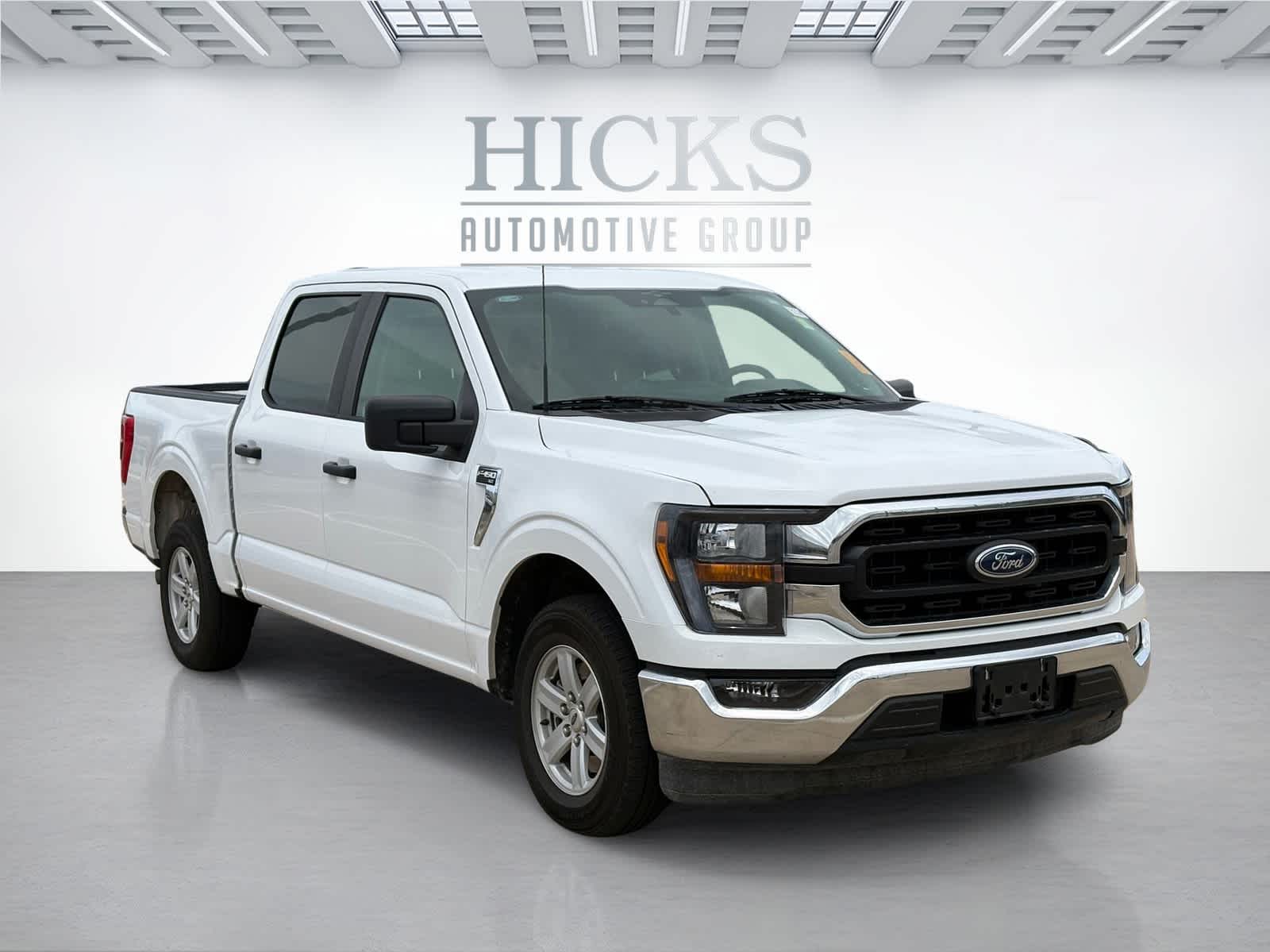 2023 Ford F-150 XLT photo 3