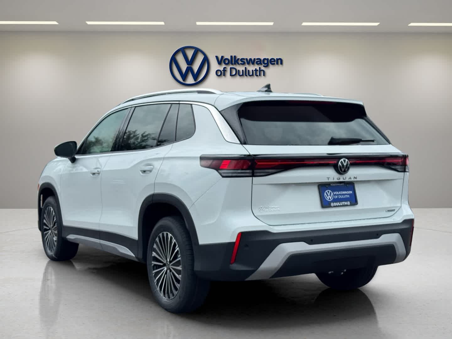 2025 Volkswagen Tiguan S photo 2