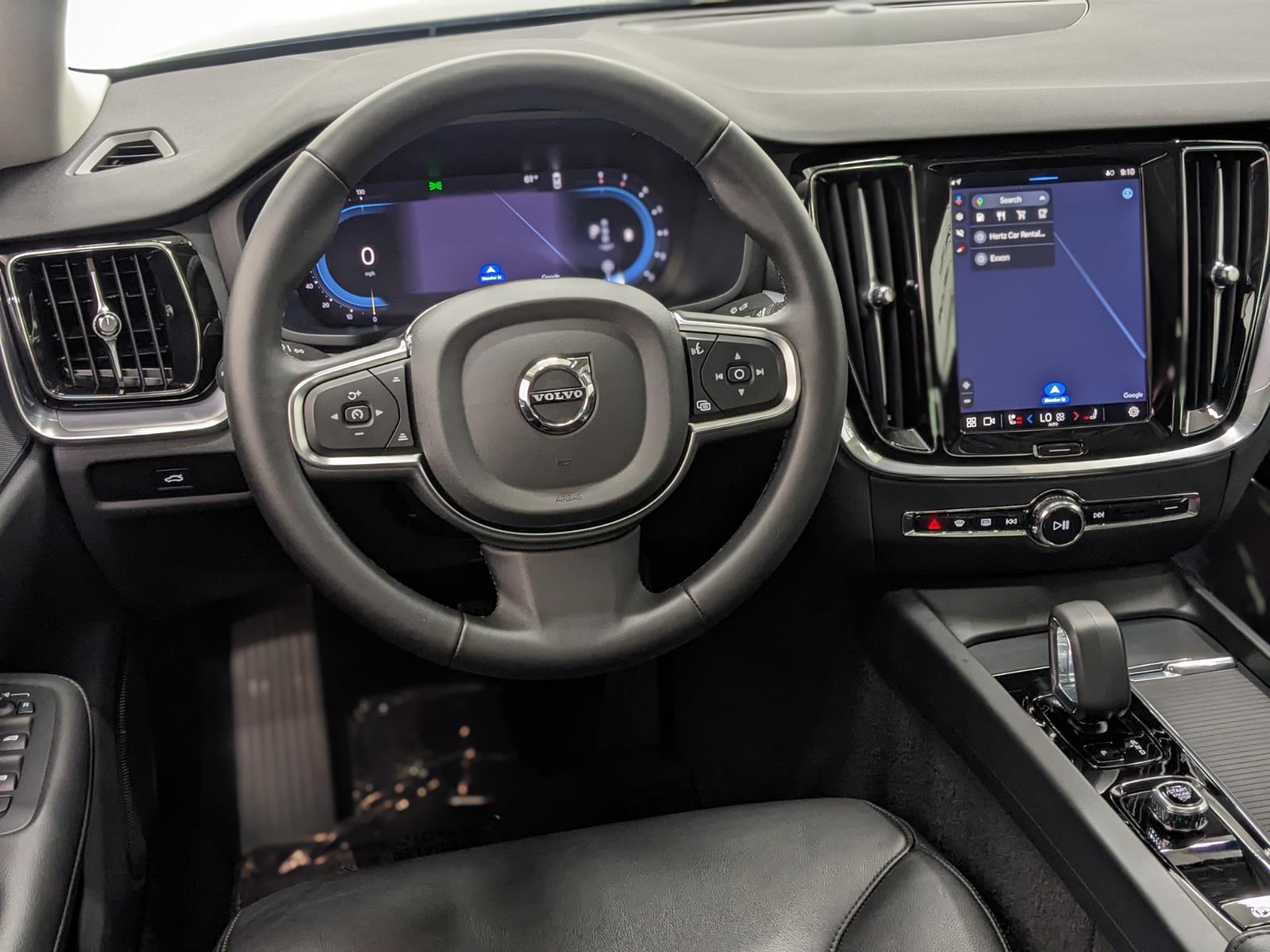 2025 Volvo S60 Core photo 4