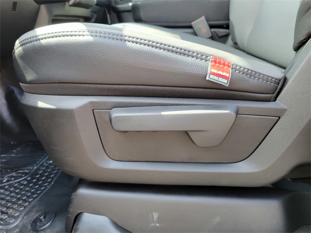 2025 Ram 2500 Tradesman photo 13
