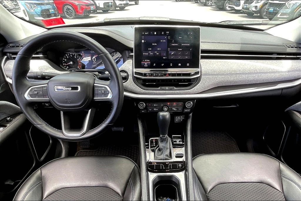 2022 Jeep Compass Latitude photo 20