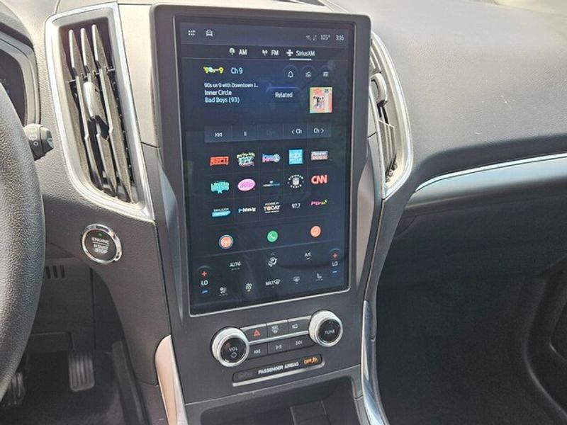 2024 Ford Edge Titanium photo 20