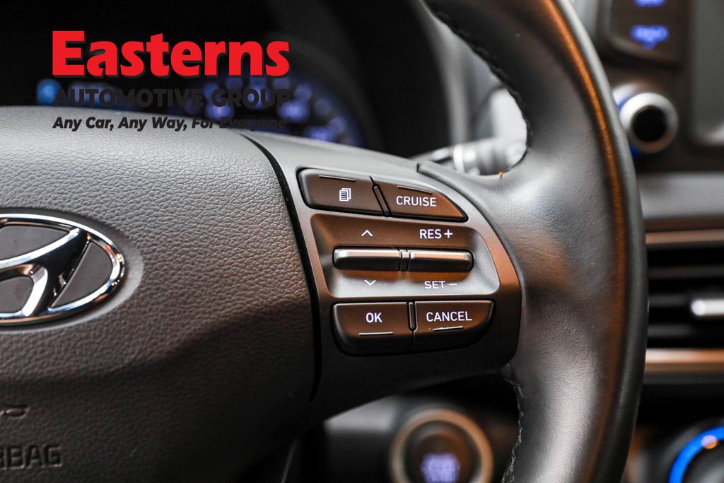 2021 Hyundai Kona SEL Plus photo 11