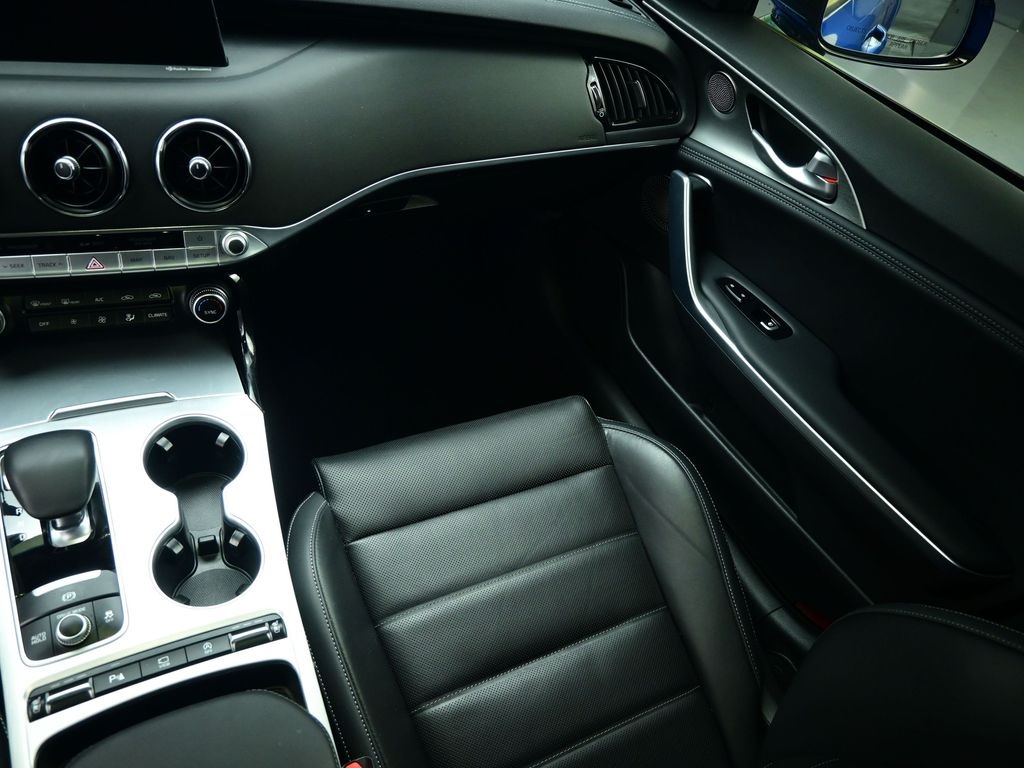 2020 Kia Stinger GT2 photo 8