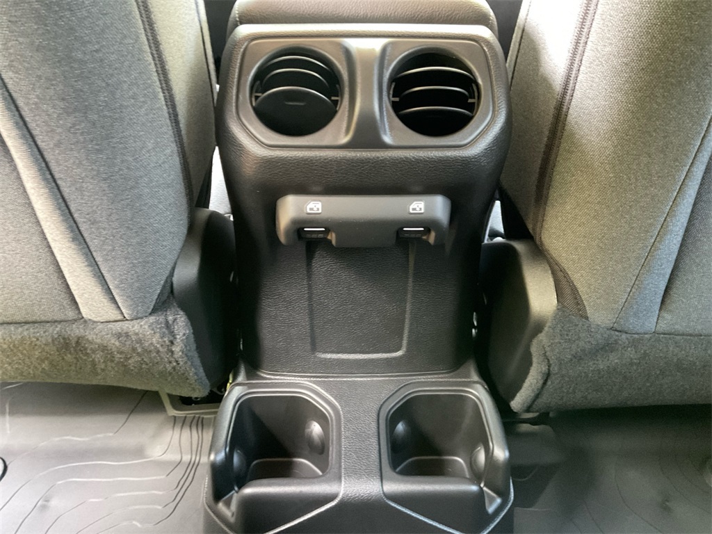 2025 Jeep Gladiator Sport S photo 21