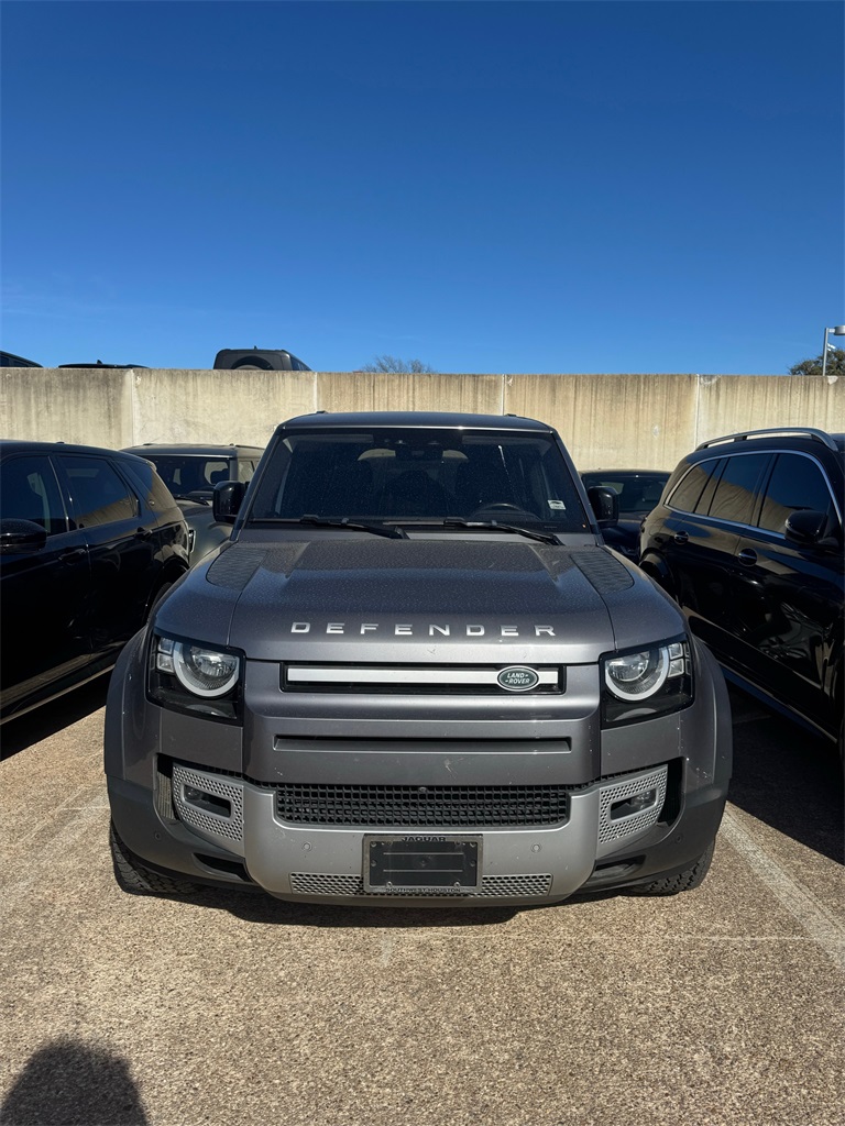 2020 Land Rover Defender S's photo