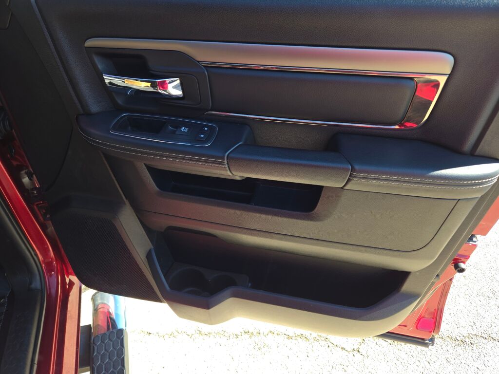 2014 Ram 1500 Sport photo 4