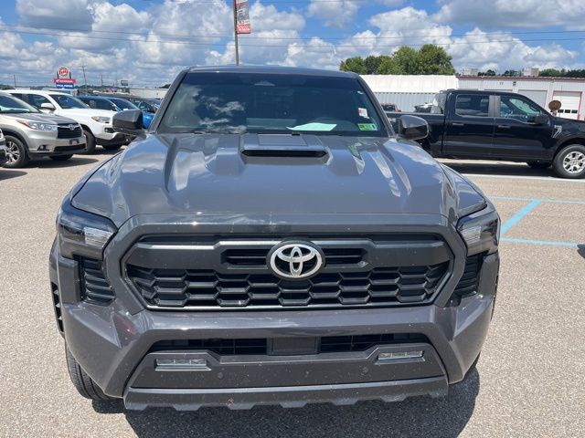 2024 Toyota Tacoma TRD Sport photo 2