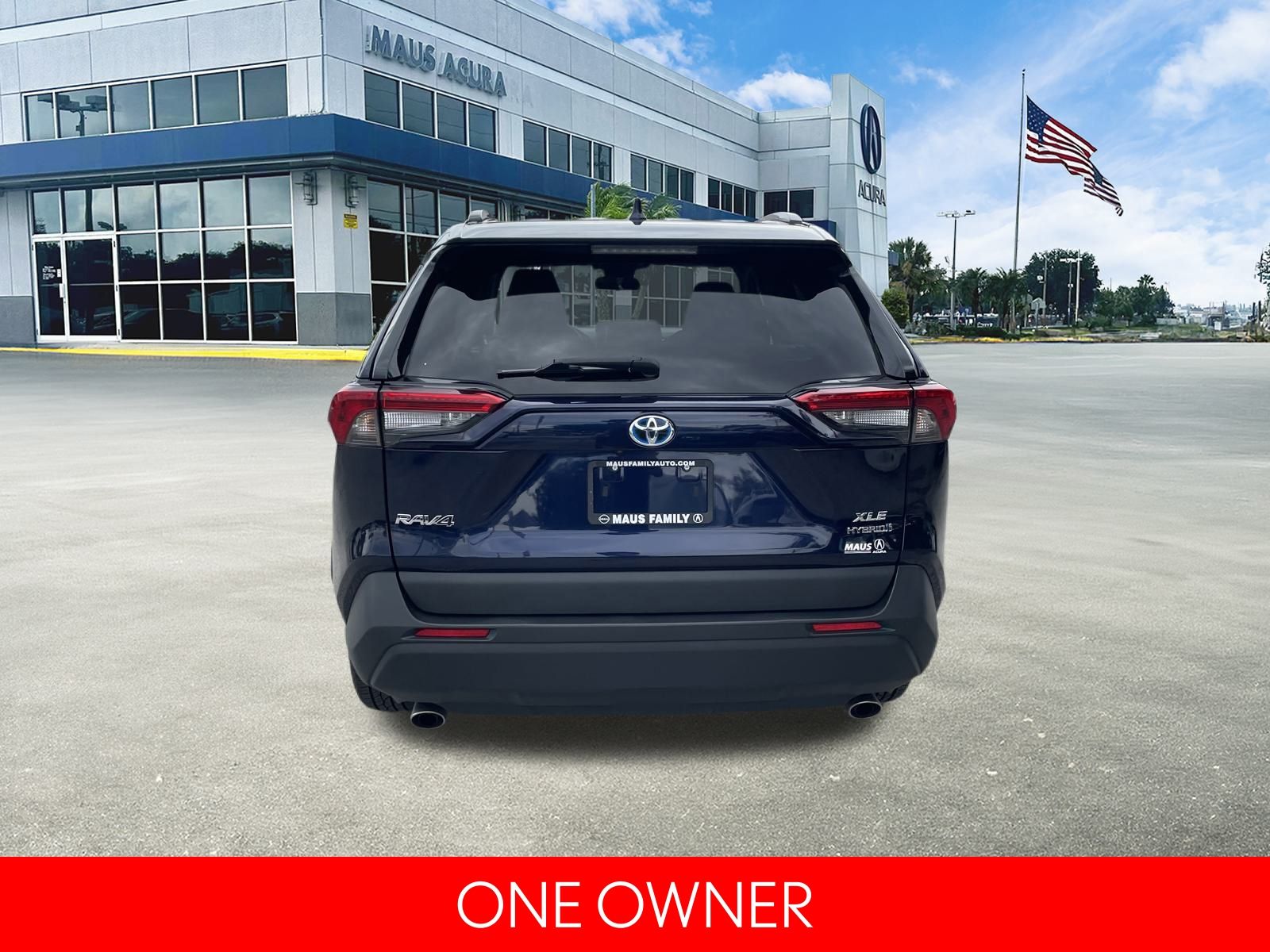 2024 Toyota RAV4 Hybrid XLE photo 3