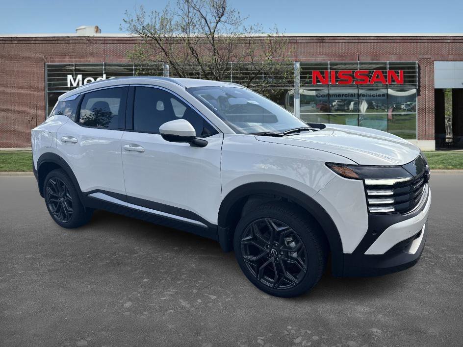 2025 Nissan Kicks SR photo 4