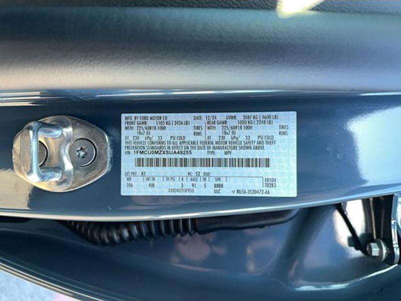 2025 Ford Escape Hybrid ST-Line photo 36