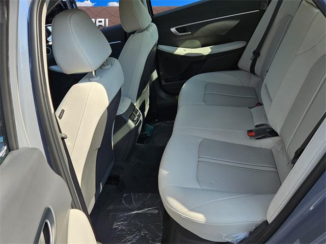 2025 Hyundai Sonata Hybrid SEL photo 4