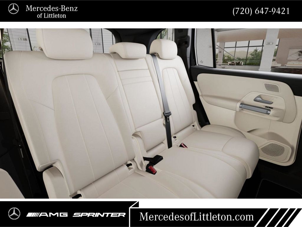 2026 Mercedes Benz GLB 250 4MATIC photo 4