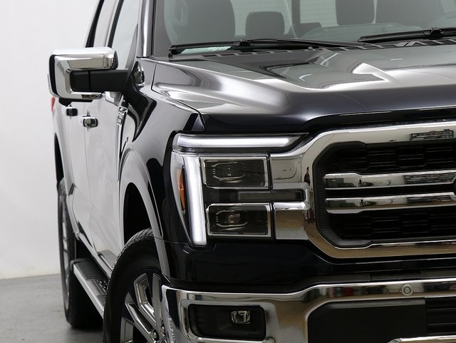 2025 Ford F-150 Lariat photo 4
