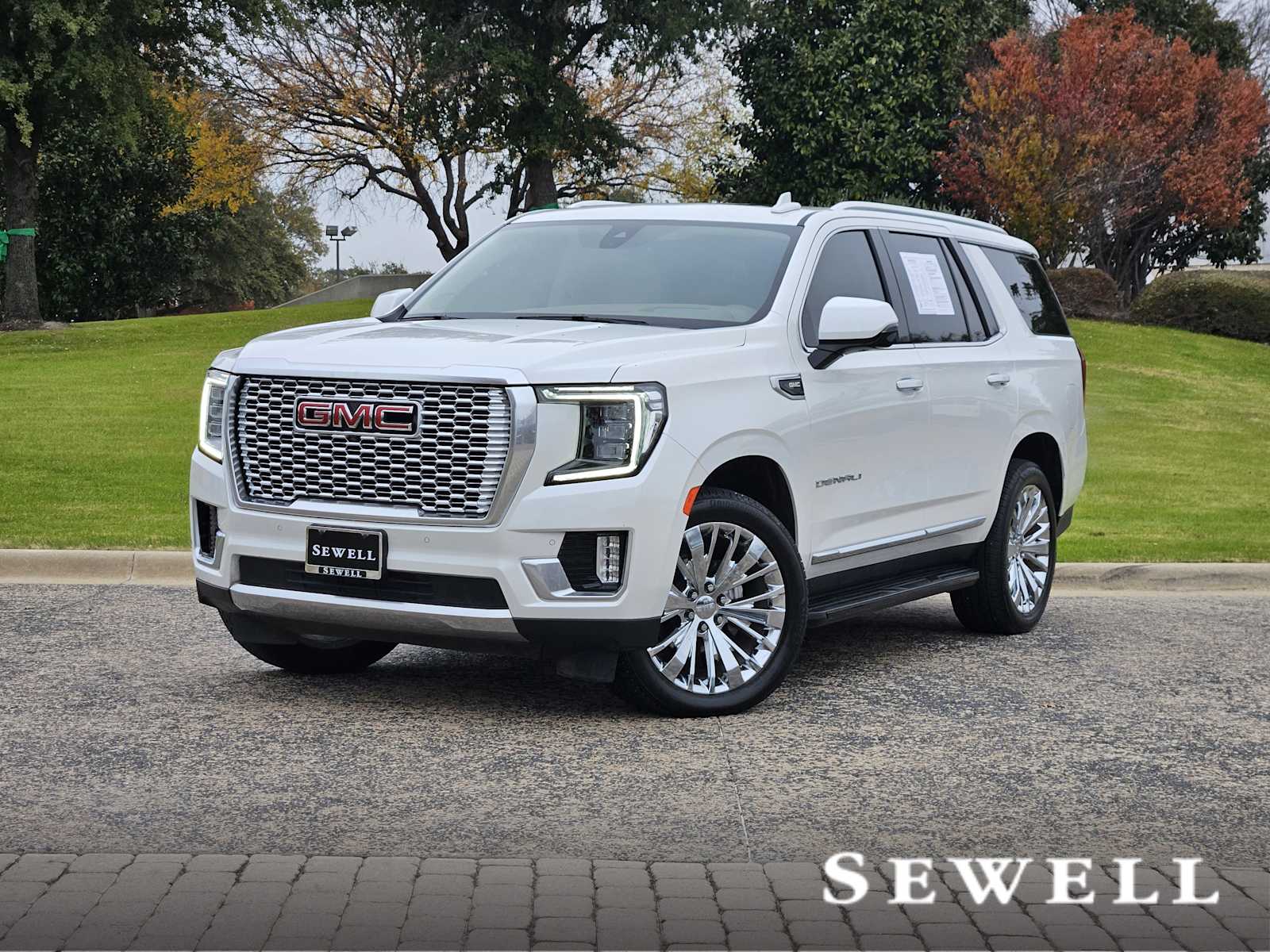 2022 GMC Yukon Denali's photo