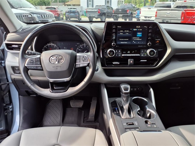 2020 Toyota Highlander XLE photo 13