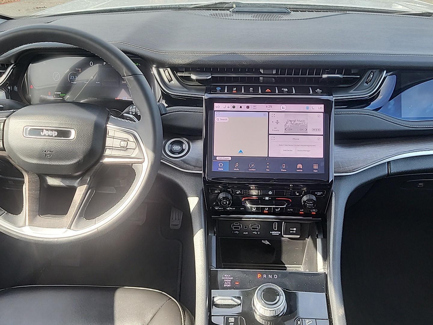 2023 Jeep Cherokee 4xe photo 11
