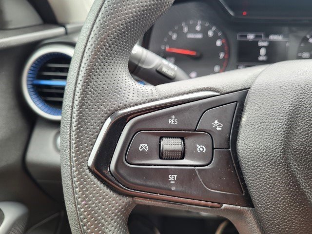 2025 Chevrolet Trax LS photo 19