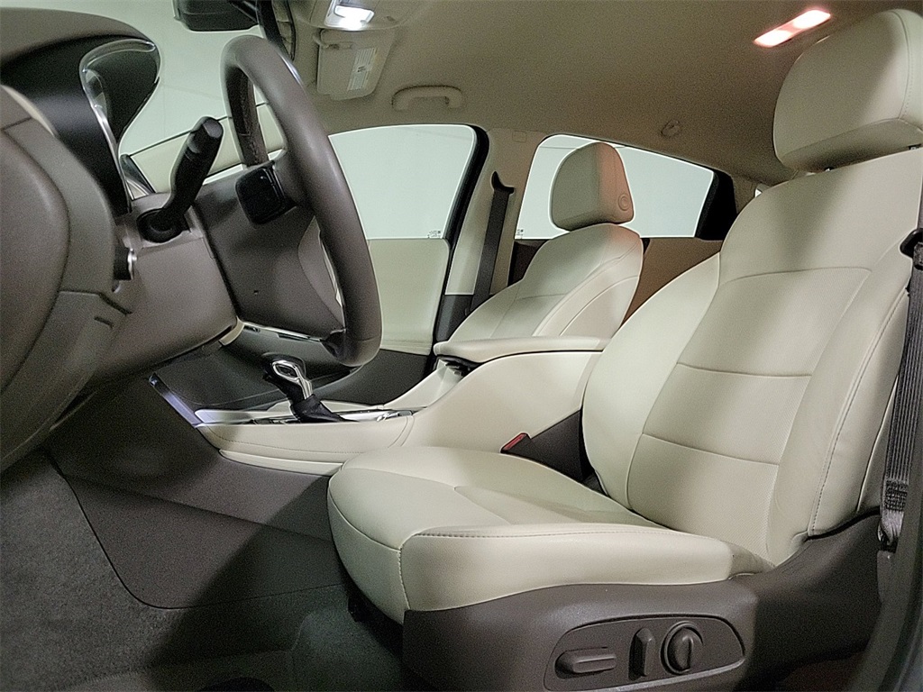 2024 CHEVROLET MALIBU - Image 10