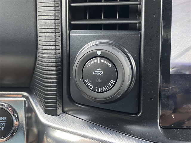 2025 Ford F-150 King Ranch photo 13
