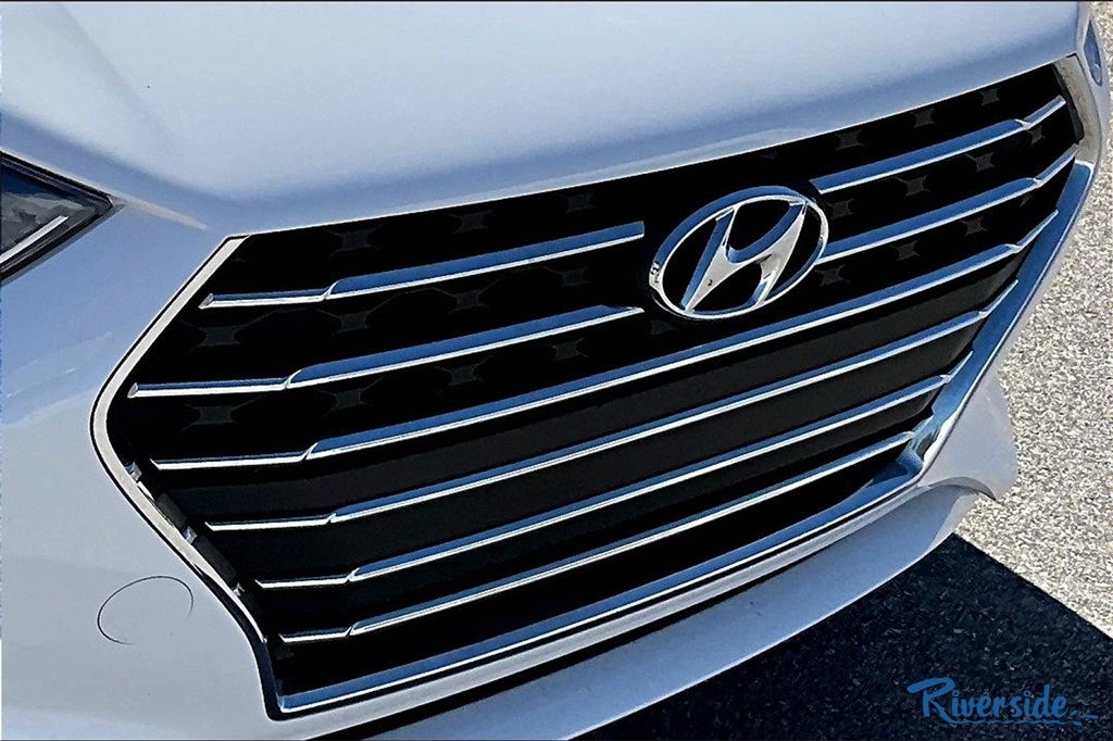 2022 Hyundai Accent SEL photo 26