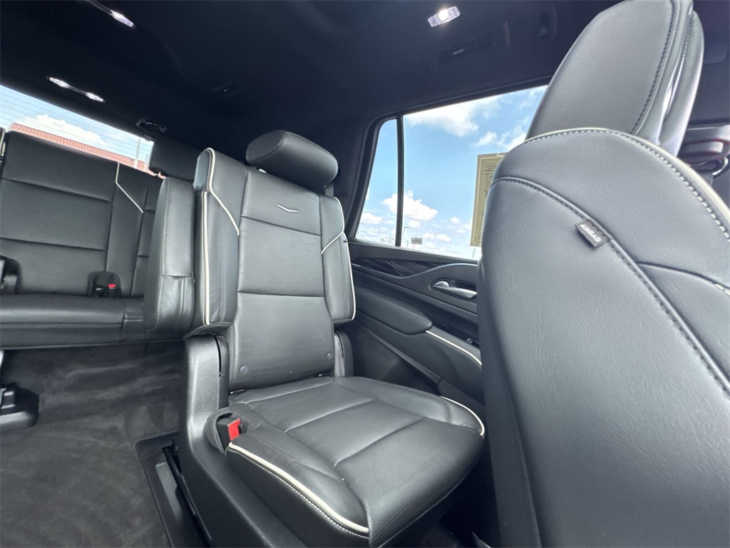 2023 Cadillac Escalade Sport photo 13