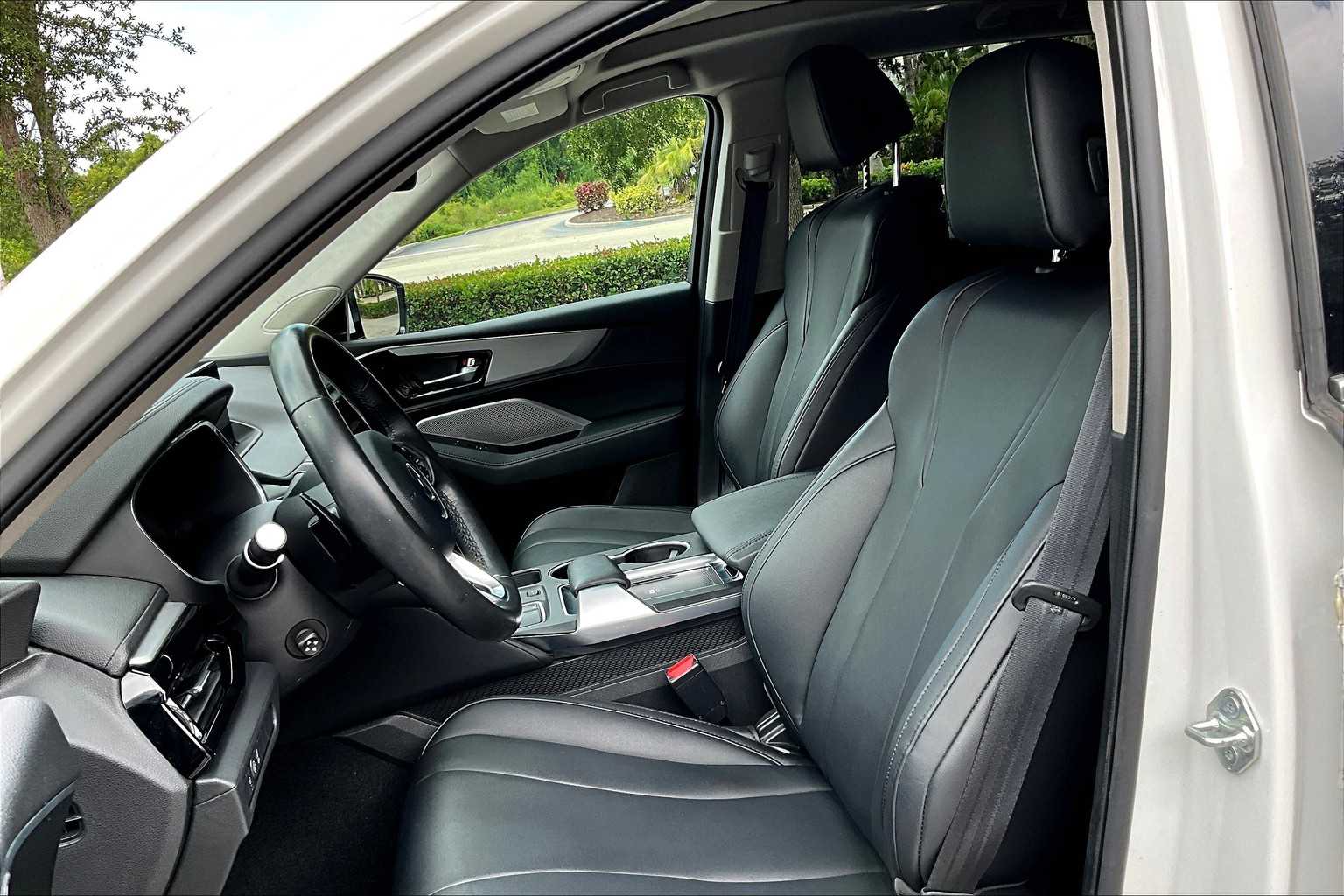 2024 Acura MDX photo 7