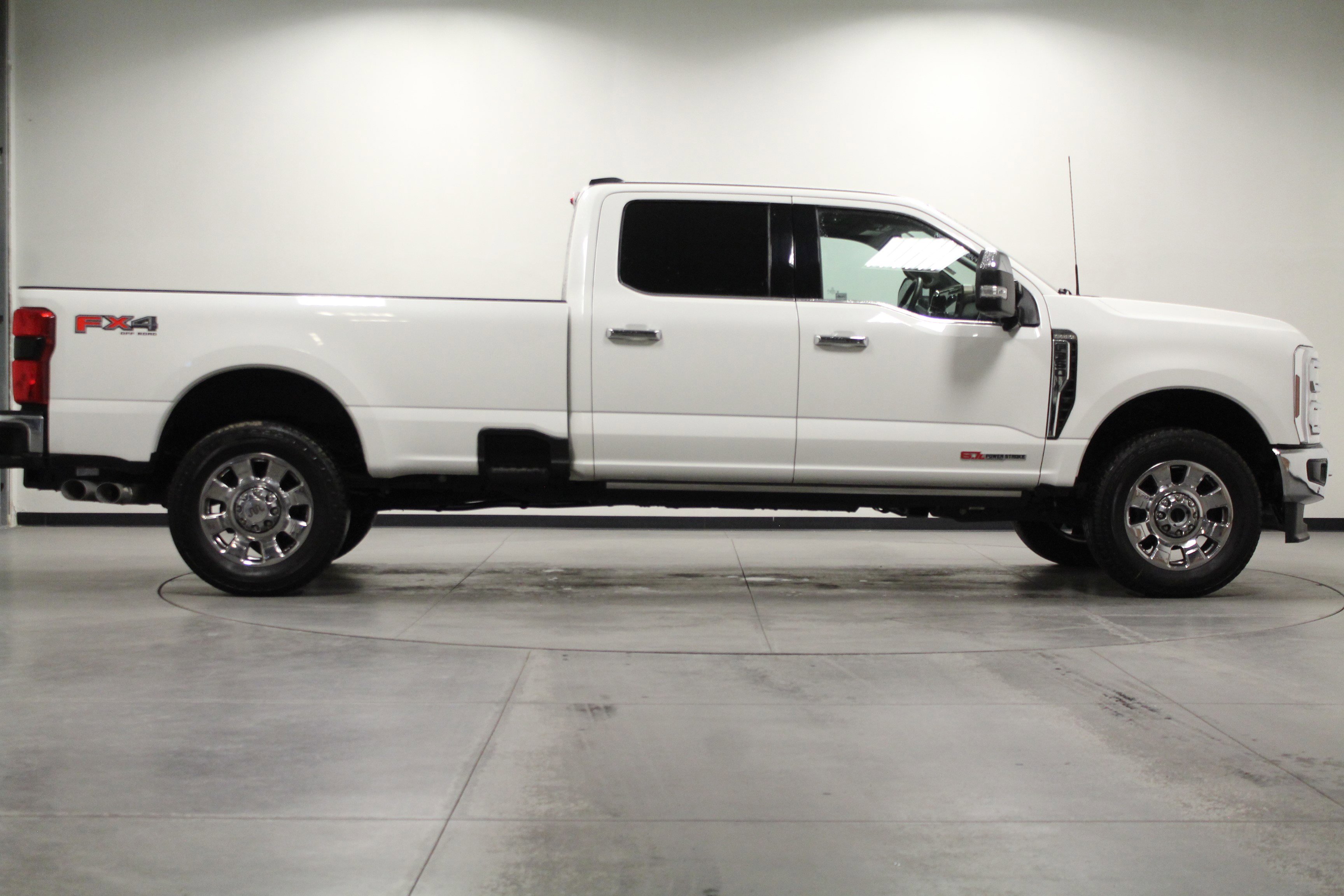 2024 Ford F-350 King Ranch photo 2