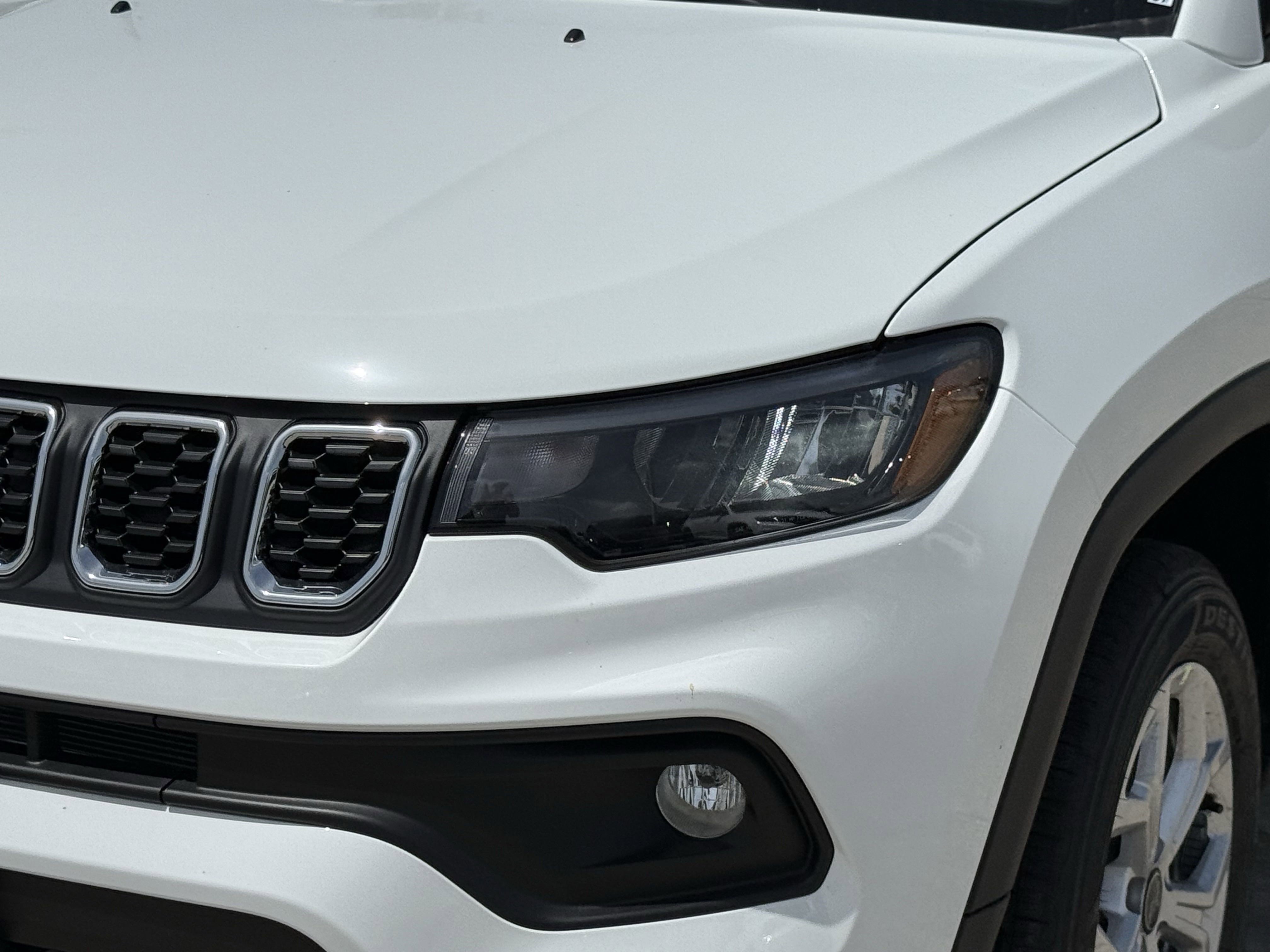 2025 Jeep Compass North Edition Latitude photo 2