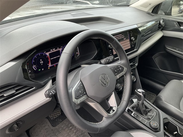 2022 Volkswagen Taos SEL photo 11