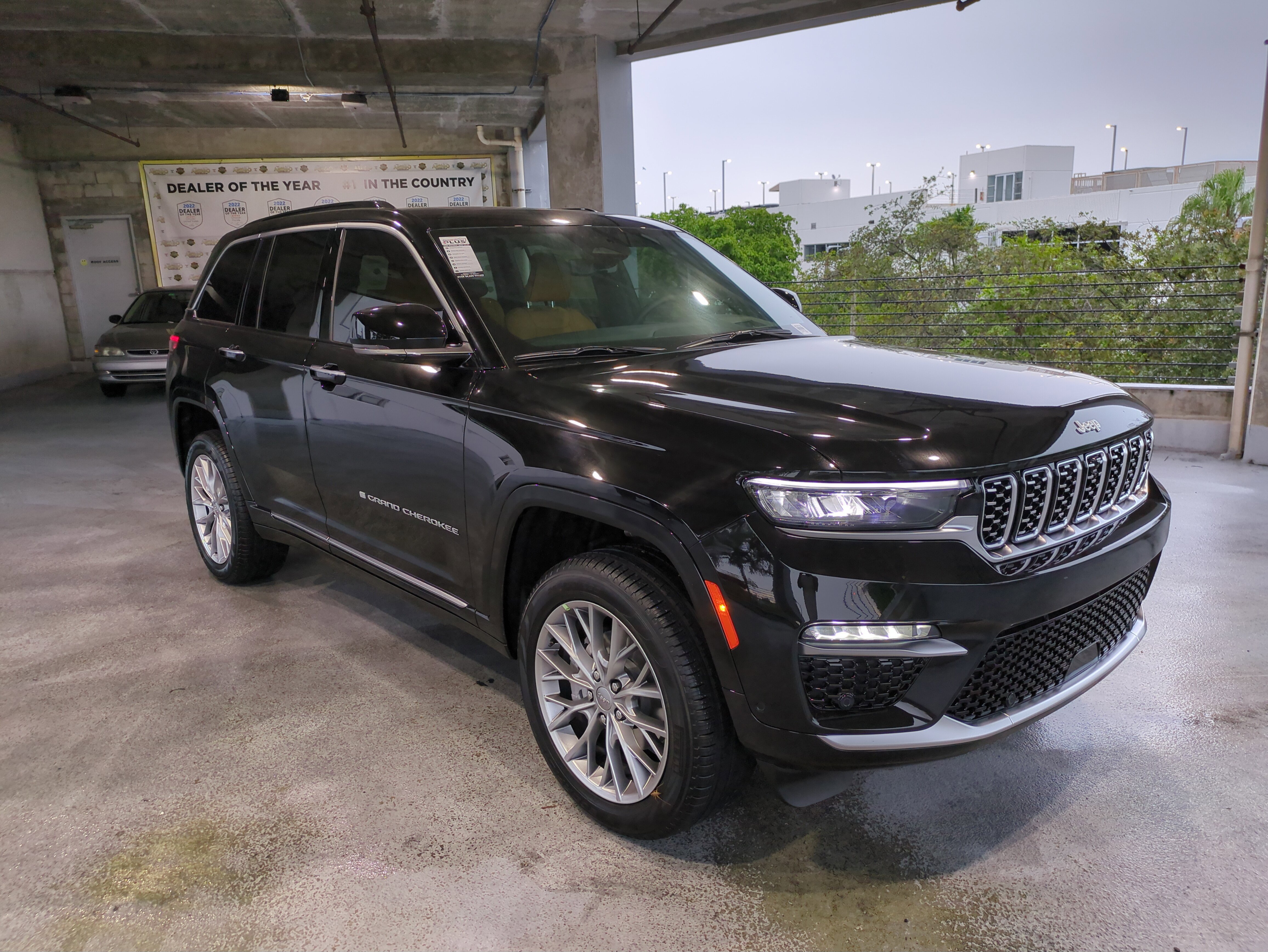 2025 Jeep Grand Cherokee Summit's photo