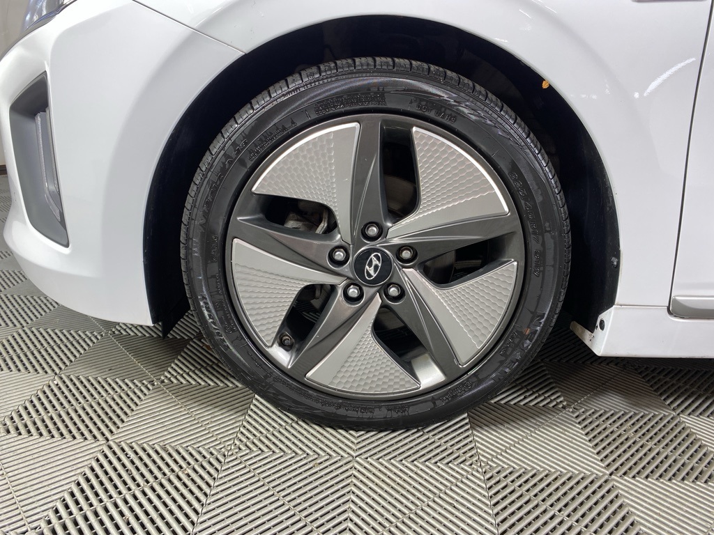 2020 Hyundai Ioniq Limited photo 11