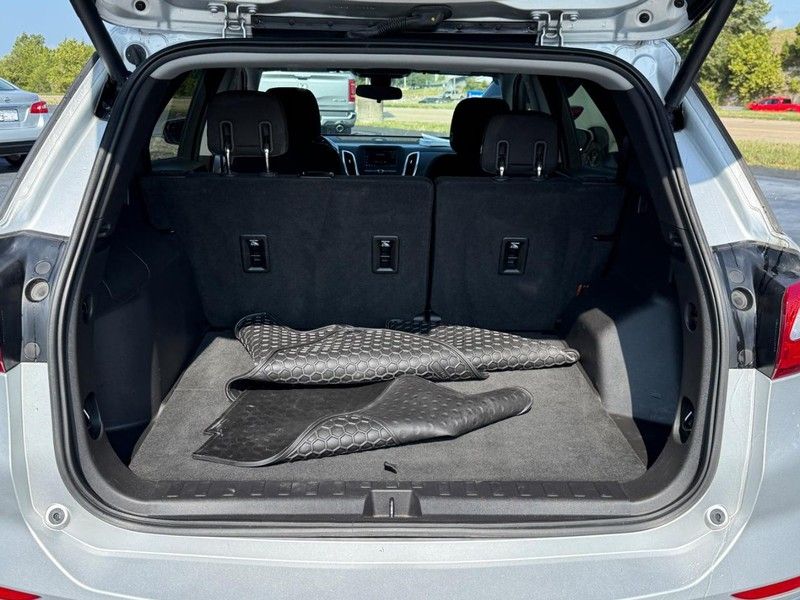 2019 Chevrolet Equinox LT photo 4