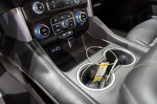 2024 Gmc Yukon SLE photo 25