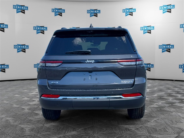 2025 Jeep Grand Cherokee Limited photo 3