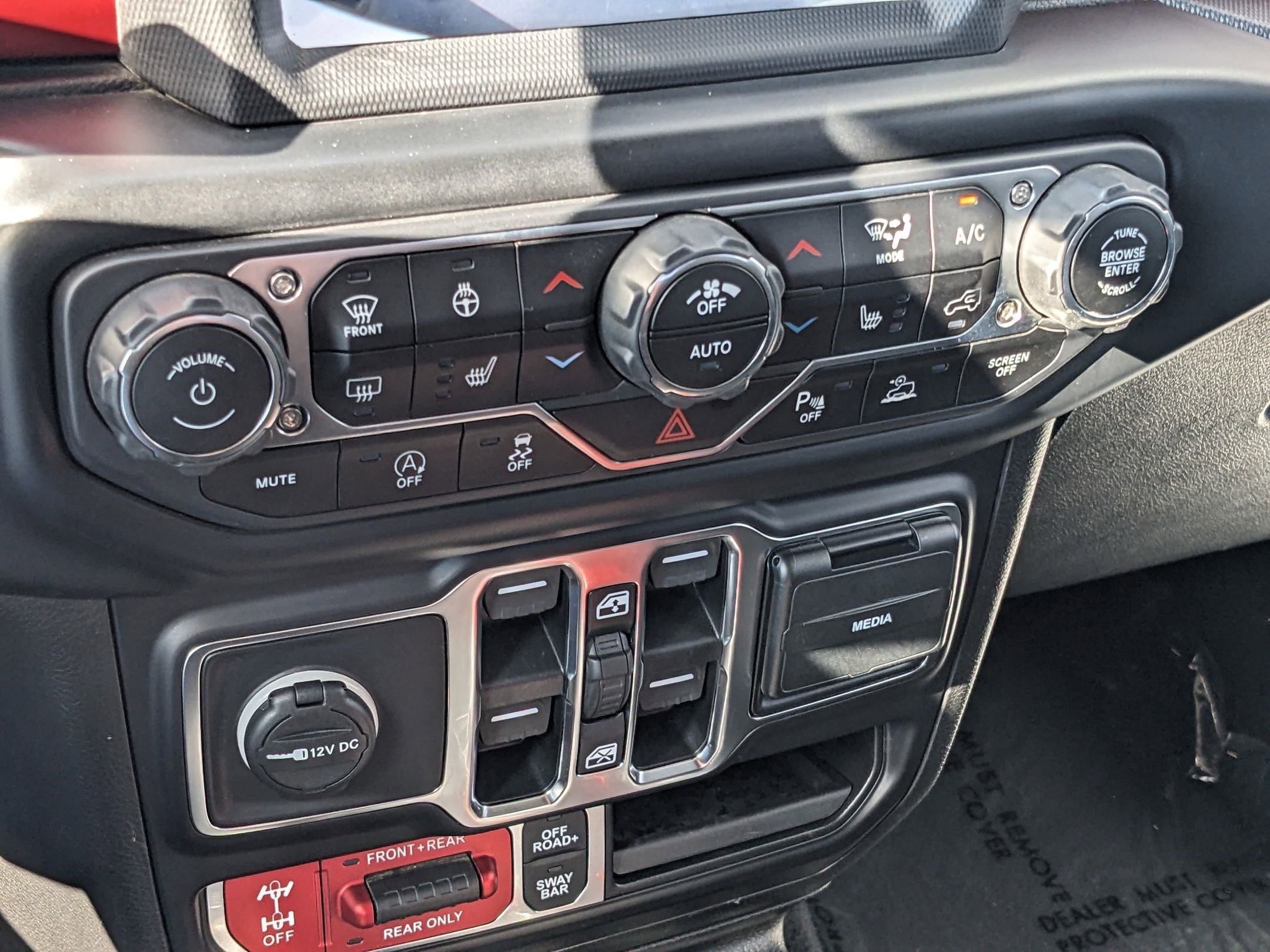 2020 Jeep Gladiator Rubicon photo 18