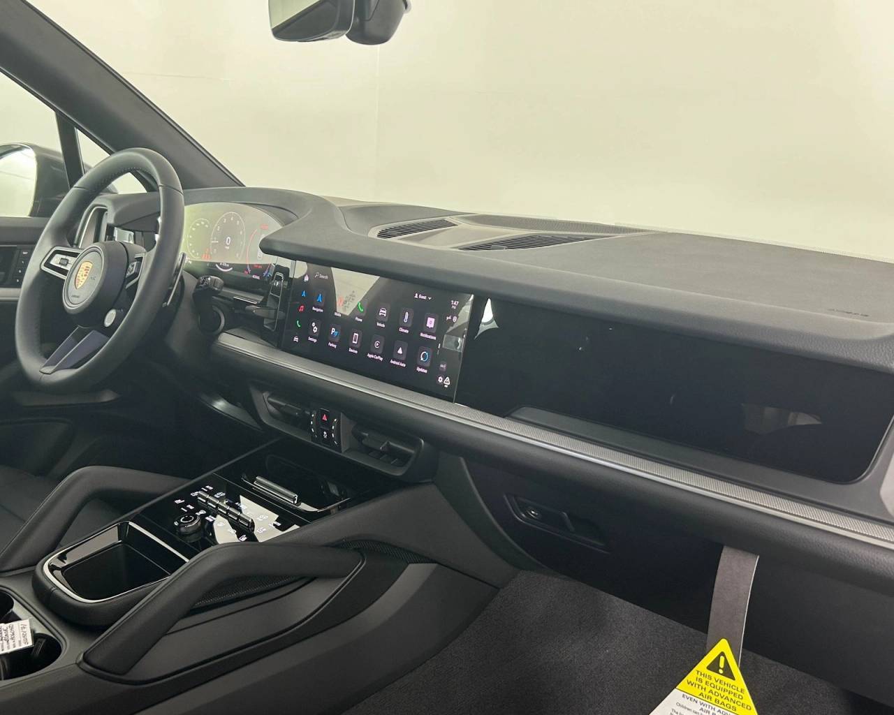 2025 Porsche Cayenne photo 19