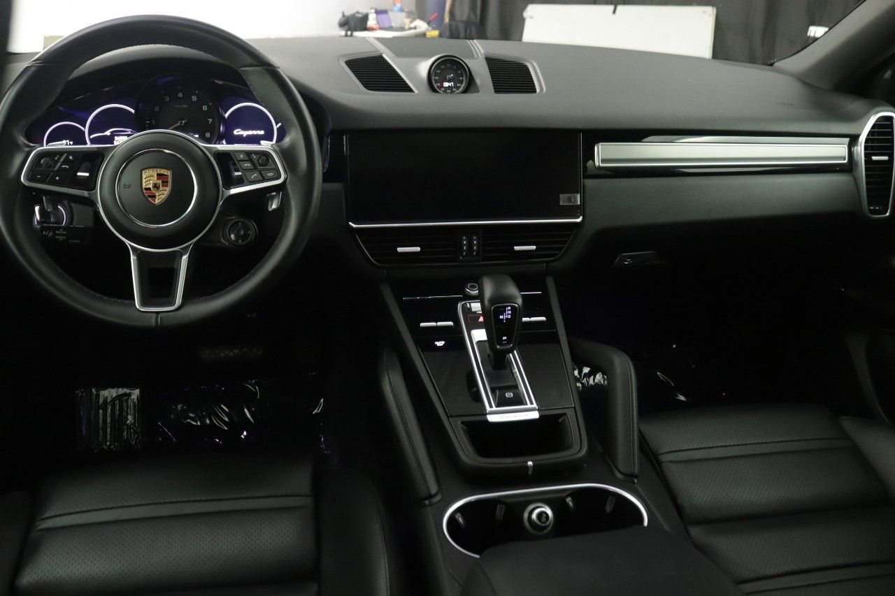 2022 Porsche Cayenne Coupe Base photo 7